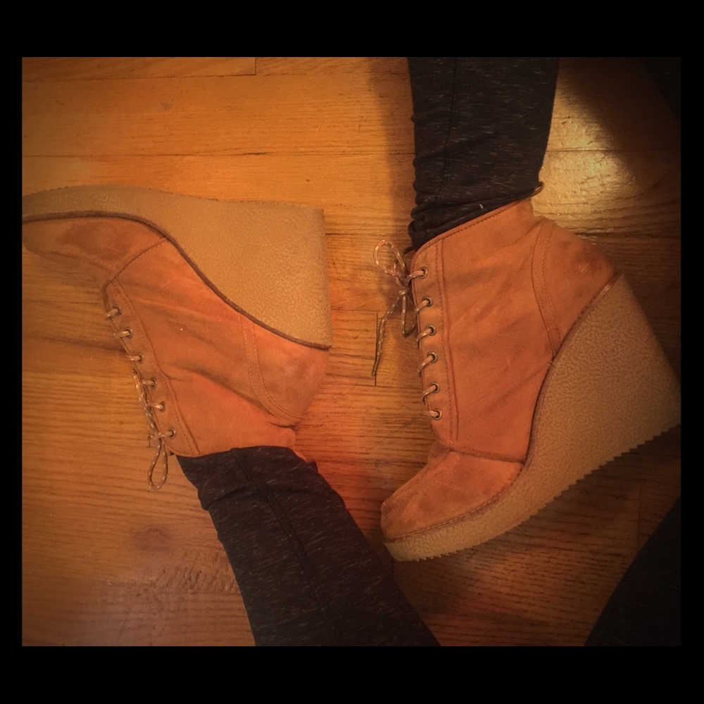 Bershka wedge booties size 7.5